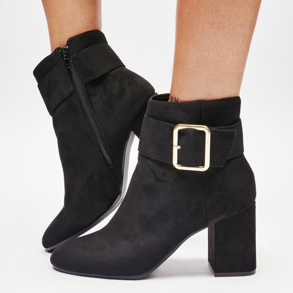 🧨LAST PAIR🧨 Qupid MALONE Malone-13 Stretch Faux Suede Buckle Heel Boots US 8.5